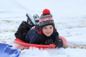 Why kids should play outside in winter Why kids should play outside in winter
