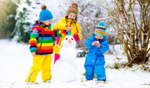 Why kids should play outside in winter Why kids should play outside in winter
