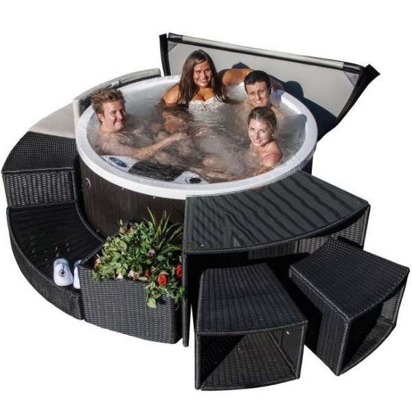 Okanagan Hot Tub 10 Jet 4 Person Outside Play