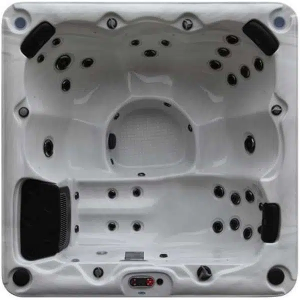 Winnipeg Uv Hot Tub 35 Jet 56 Person Outside Play