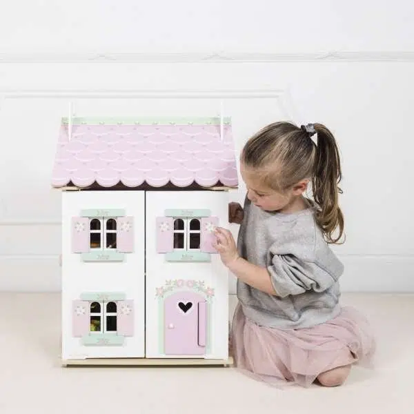 Sweetheart cottage & furniture